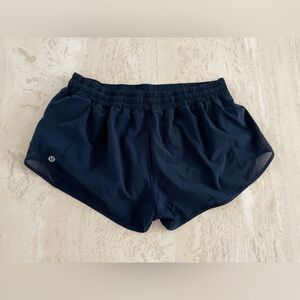 Lululemon Hotty Hot Shorts Low Rise Lined Short 2.5”